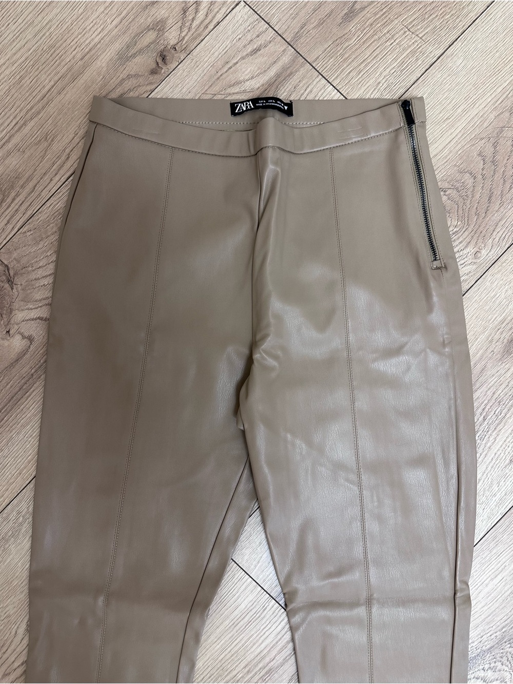 ZARA Women’s Faux Leather Pants Beige Taupe Size L Side Zip Skinny